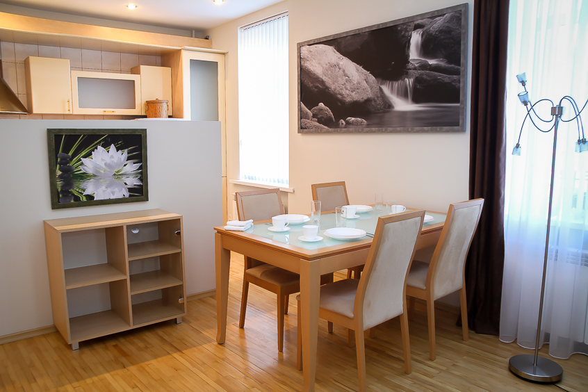 Снять квартиру в Кишиневе: 2 комнаты, 1 спальня, 45 m²